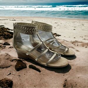 NEW Ralph Lauren Metallic Gold/Champagne Meira Leather Wedge Sandals